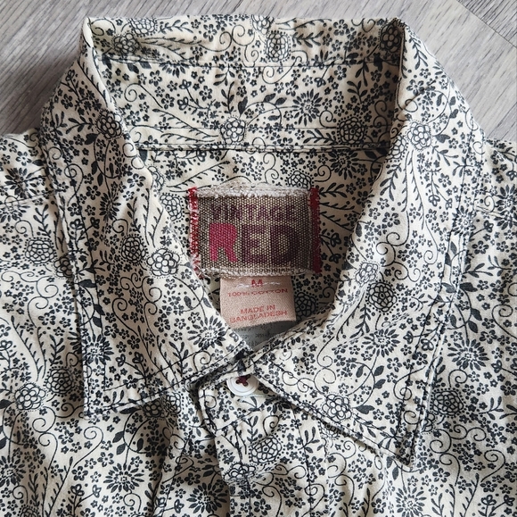 💥 Vintage Red Paisley Shirt size medium - Picture 3 of 3